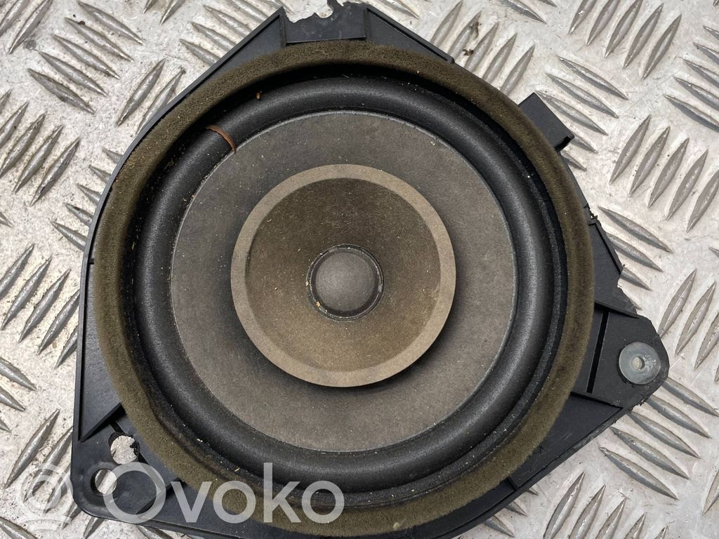 Toyota Yaris Difuzor ușă față 