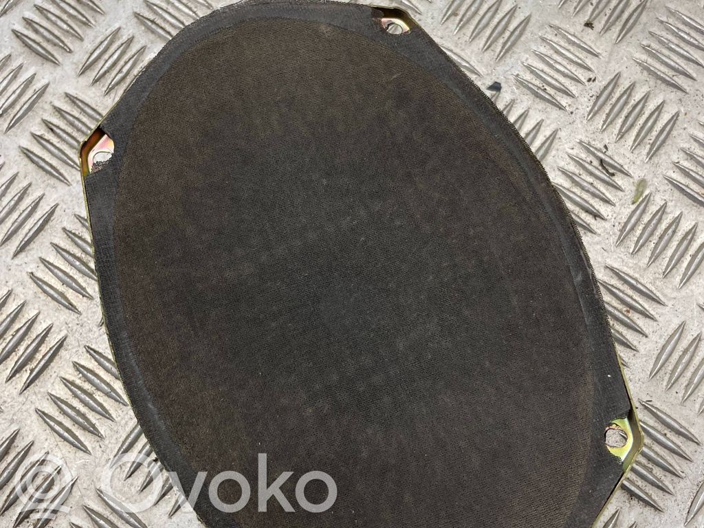 Chrysler Voyager Garsiakalbis (-iai) priekinėse duryse 