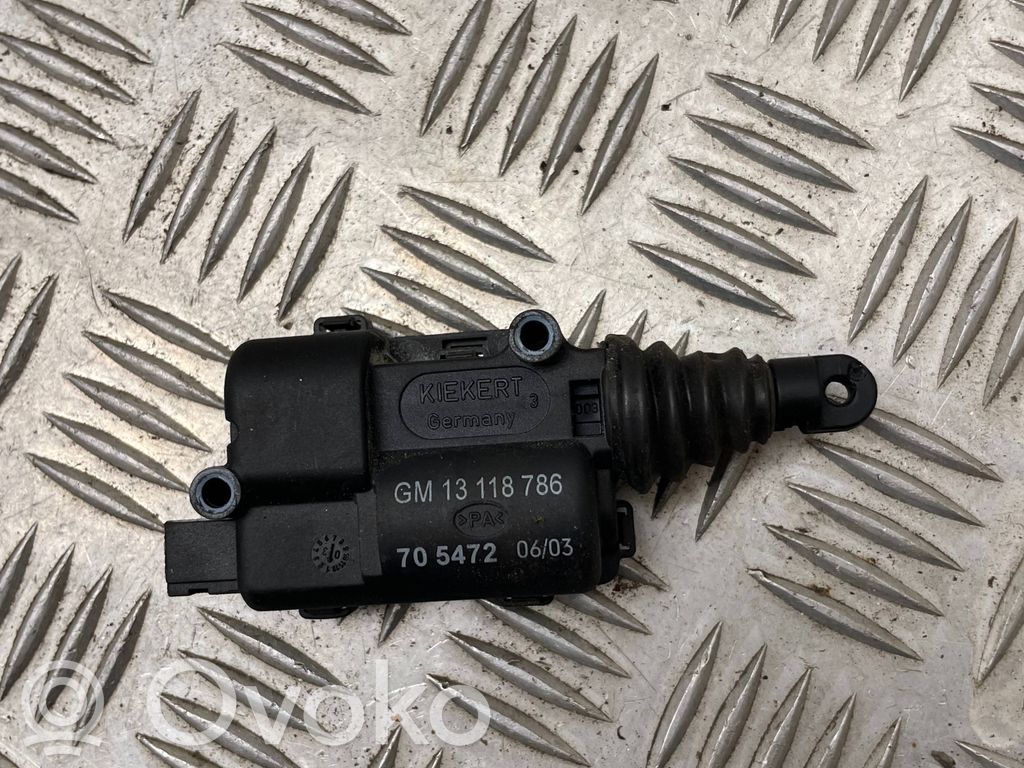 Opel Zafira A Central locking motor 