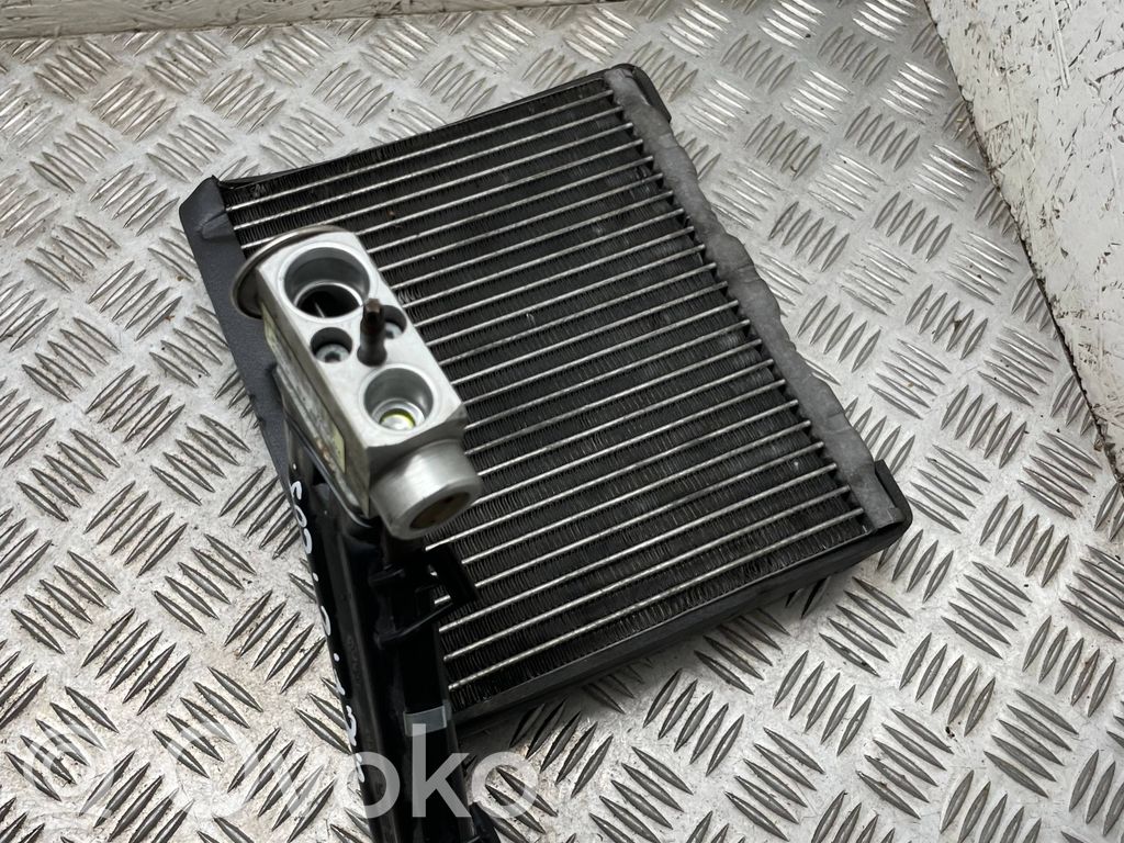 Land Rover Freelander 2 - LR2 Air conditioning (A/C) radiator (interior) 