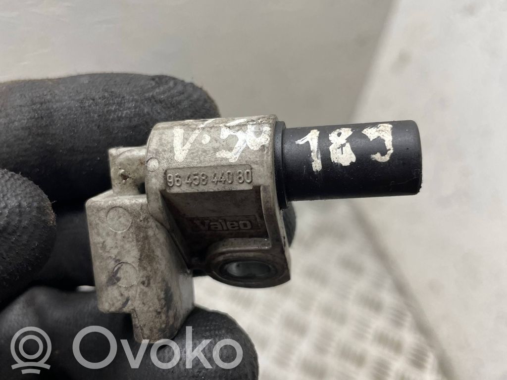 Volvo V50 Camshaft position sensor 