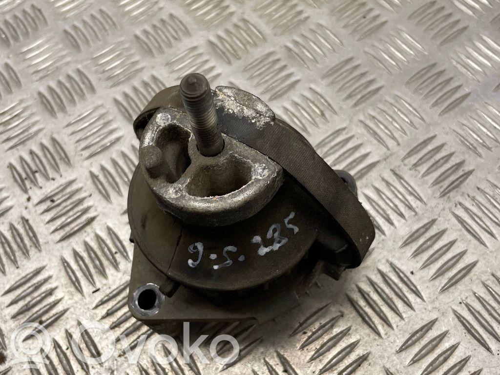 Saab 9-5 Engine mount bracket 