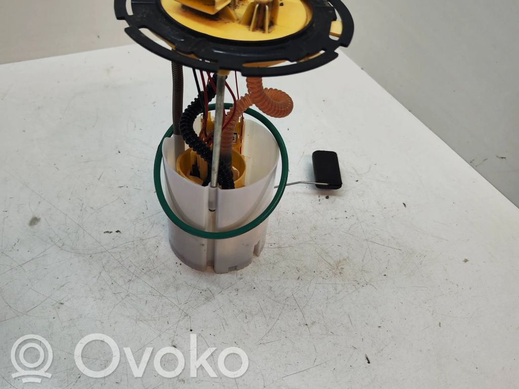 Nissan Qashqai Bomba interna de combustible 