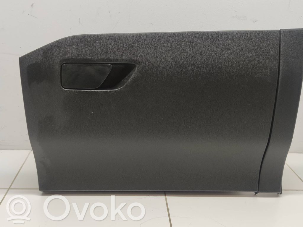 Ford Focus Mantu nodalījums 