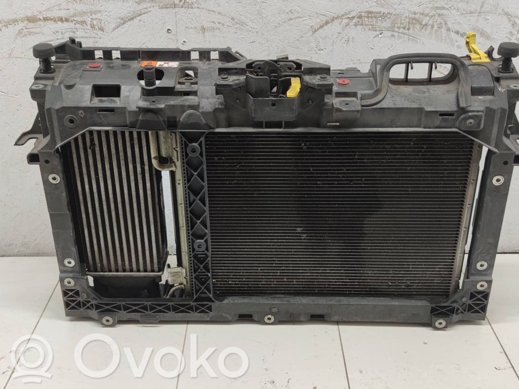 Ford Fiesta Radiatora komplekts 