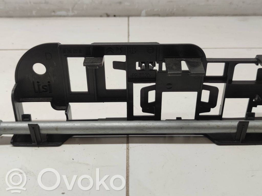 Peugeot 5008 II Inne elementy wykończenia bagażnika 