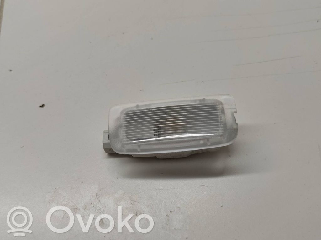 Wewnętrzna lampka bagażnika   0701800