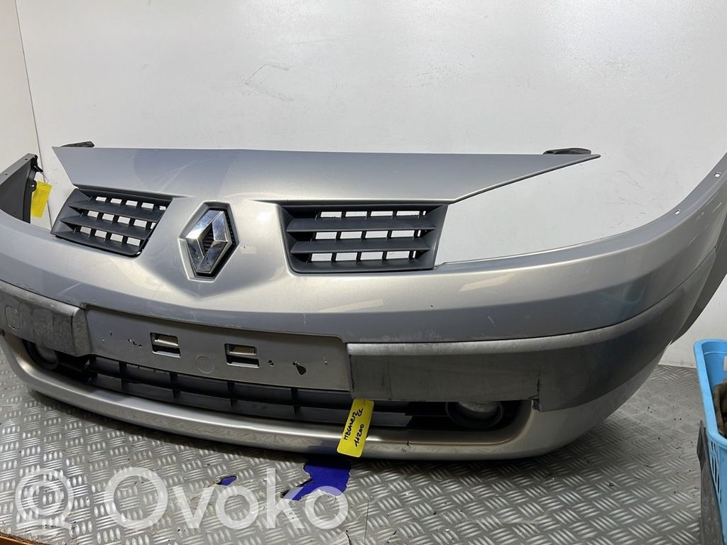 Renault Megane II Zderzak przedni 
