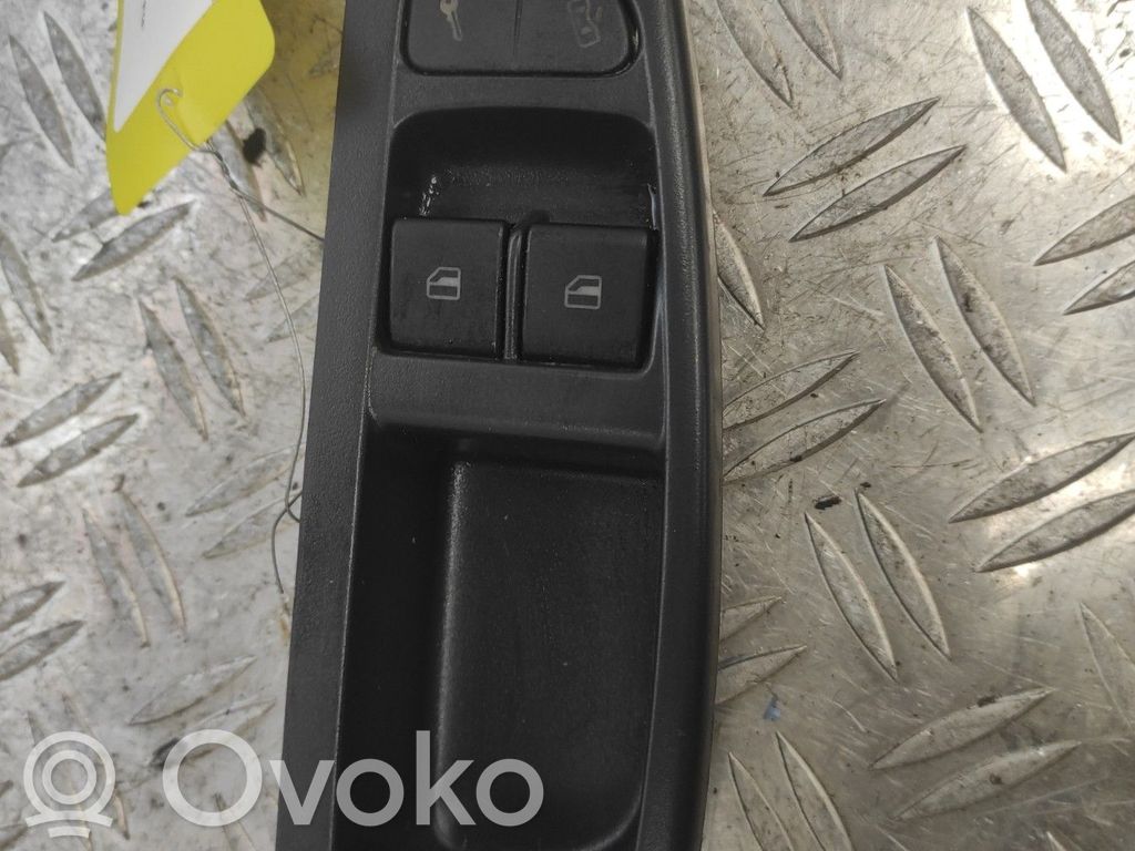 Volkswagen Fox Przyciski szyb 