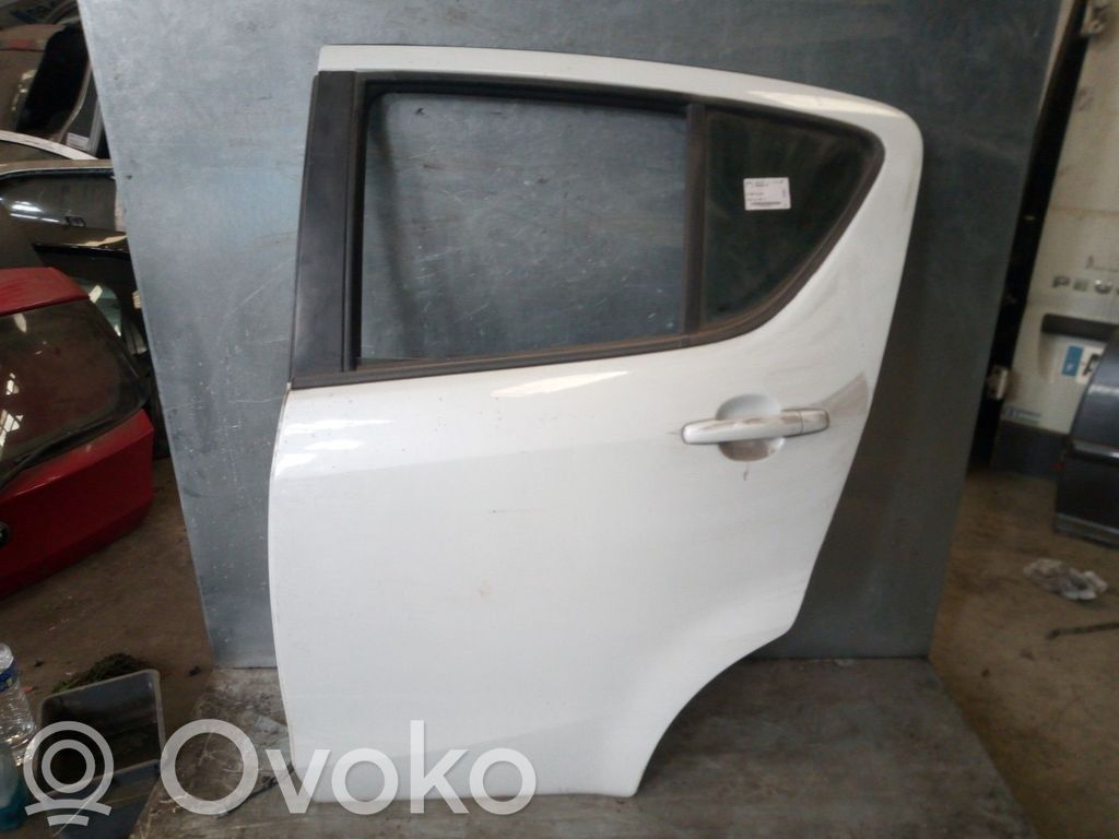 Opel Agila B Puerta trasera 