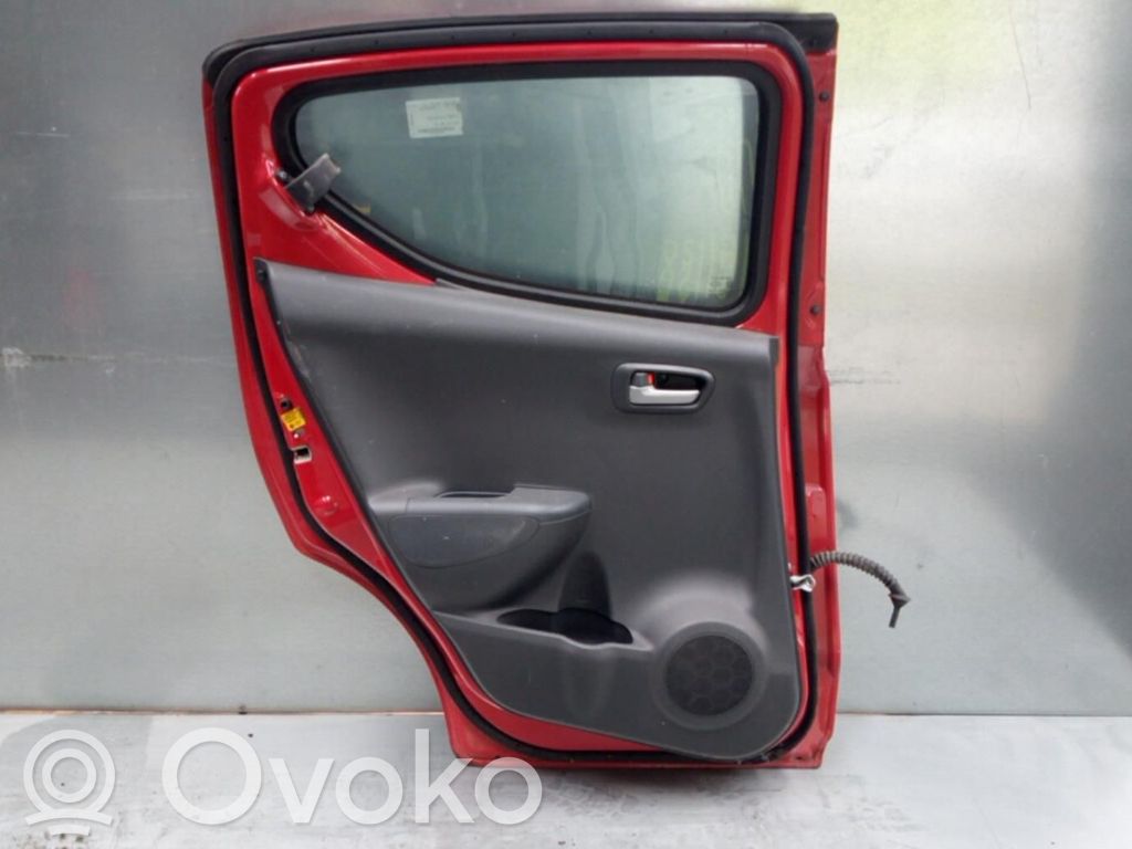 Suzuki Alto Puerta trasera 