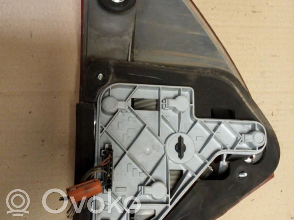 Mercedes-Benz C W203 Lampă spate în caroserie 