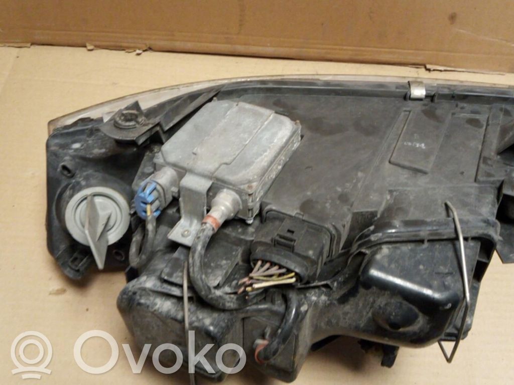 Scheinwerfer   4B0941030AB