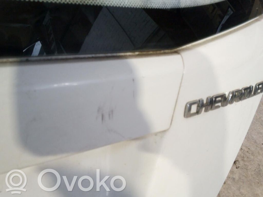 Chevrolet Aveo Puerta del maletero/compartimento de carga 