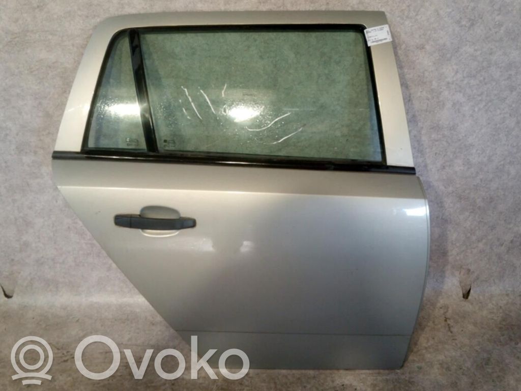 Opel Astra H Puerta trasera 