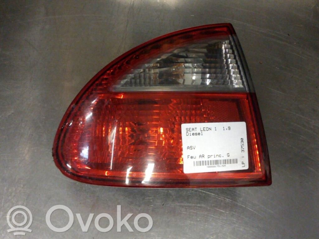 Takavalot   1M694511101C