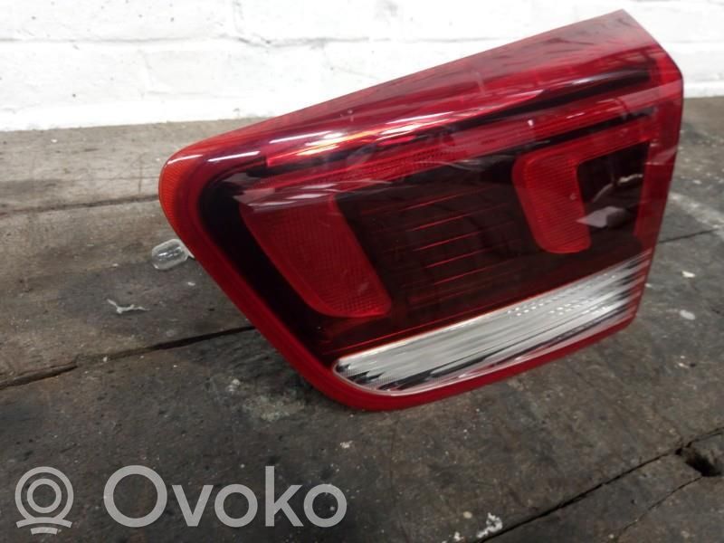 KIA Rio Takaluukun takavalot 
