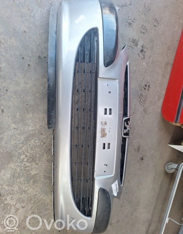 Peugeot 307 Parachoques delantero 