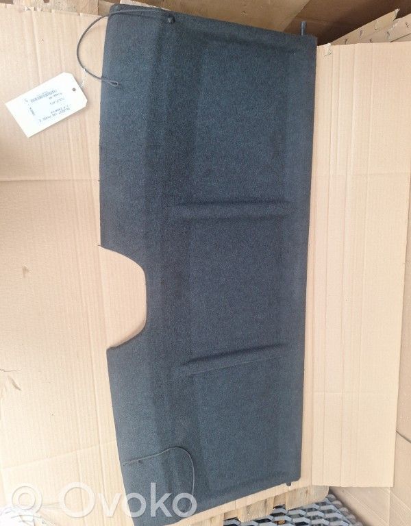 Peugeot 106 Hattuhylly 