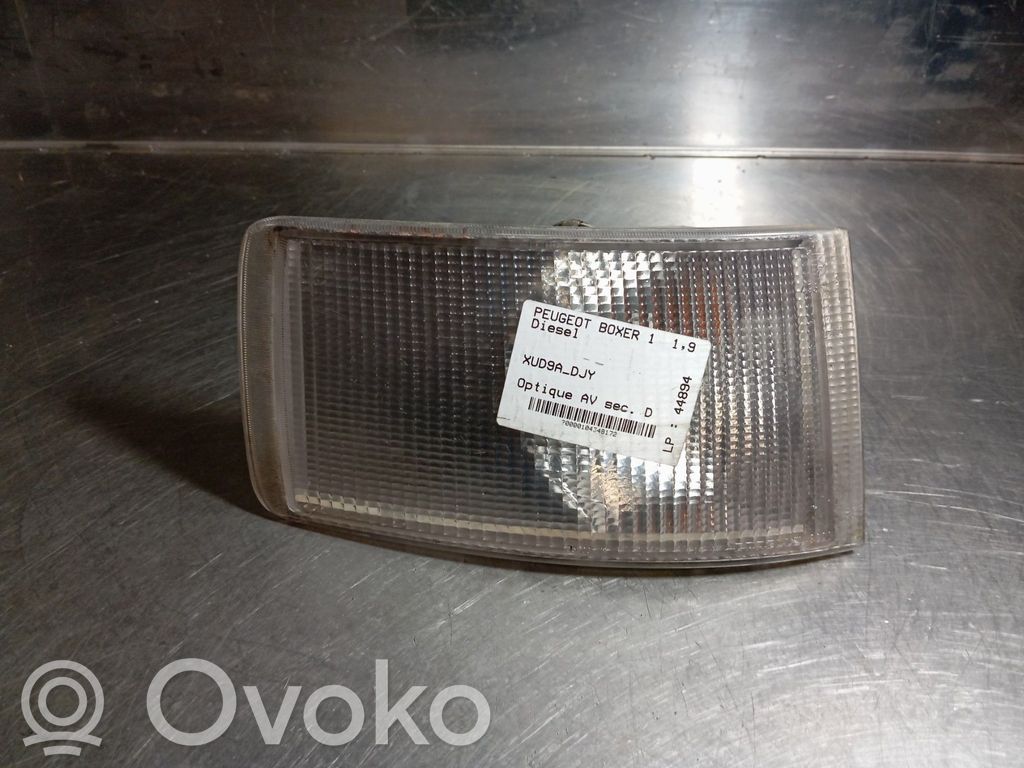 Peugeot Boxer Semnalizator bară față 
