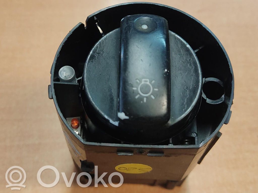 Interruptor de control del panel de luces   4B1941531E,231893