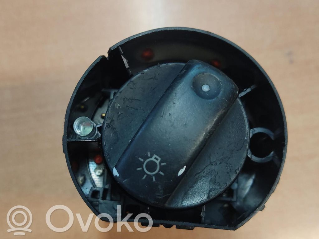 Interruptor de control del panel de luces   4B1941531E,162345