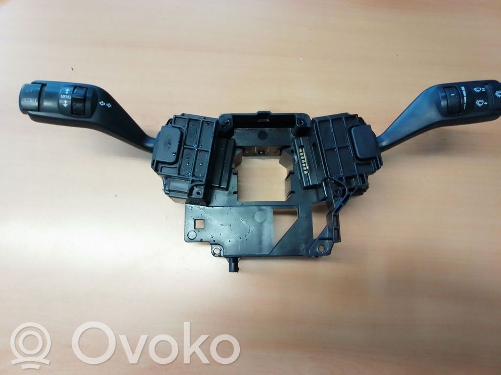 Otros del panel de instrumentos   3M5T6475AE,17D0401