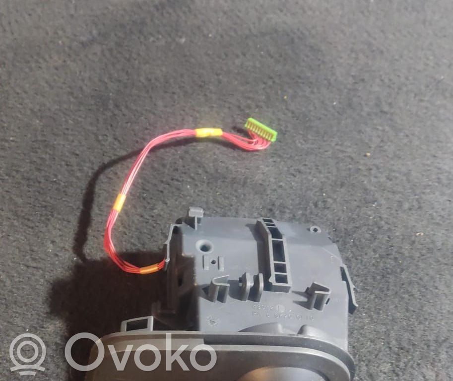 Renault Clio III Phare frontale 