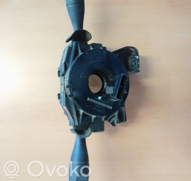 Otros del panel de instrumentos   98AG17A553CC,2M5T13N064BB