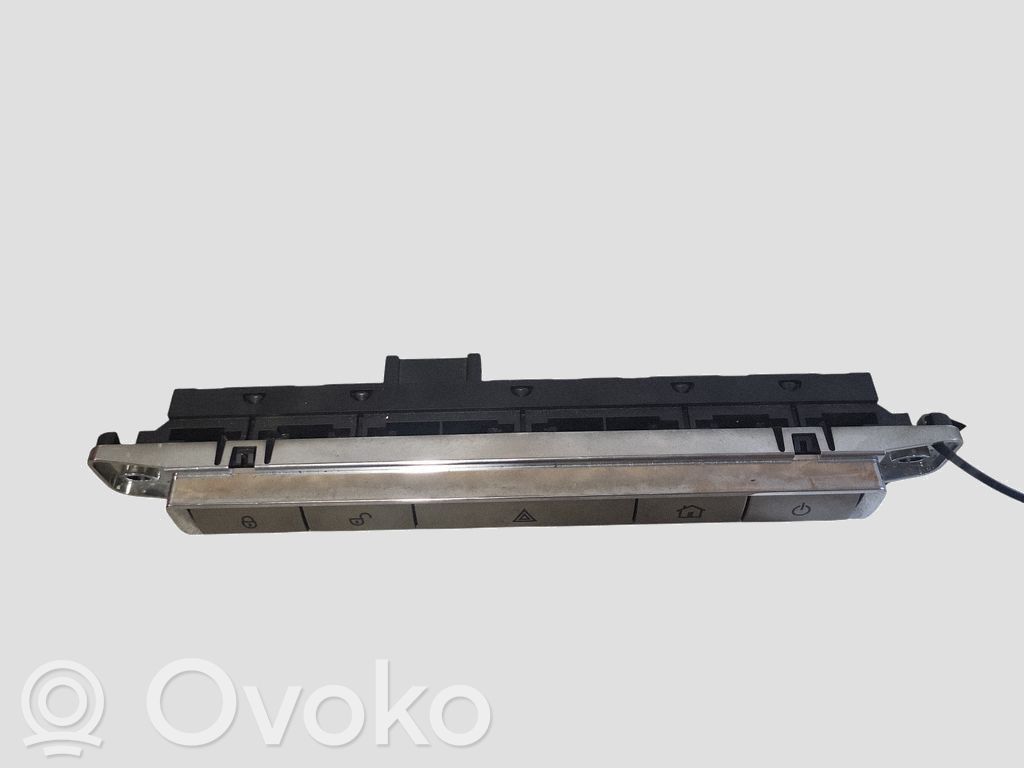 Comutator lumini pericol   8X2311B650AB