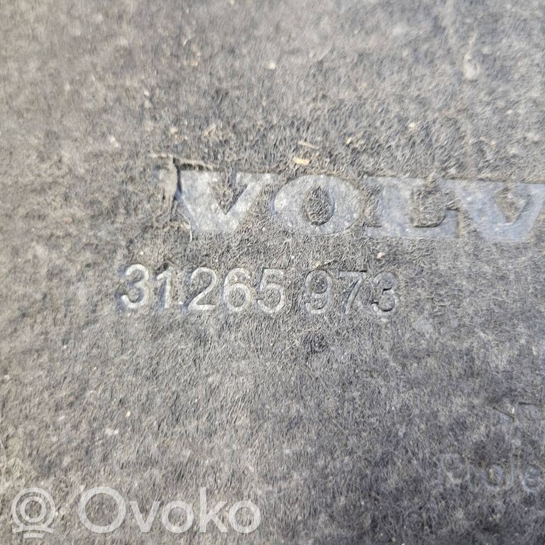 Volvo V40 Nadkole przednie 