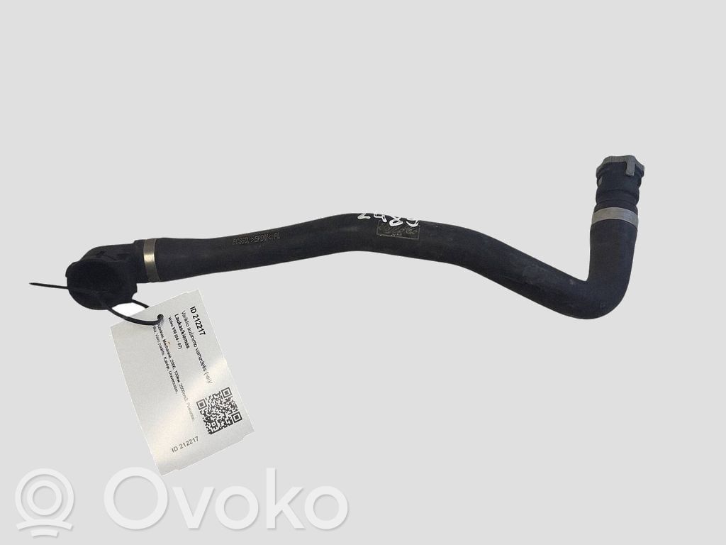 Volvo V50 Tubo flessibile del liquido di raffreddamento del motore