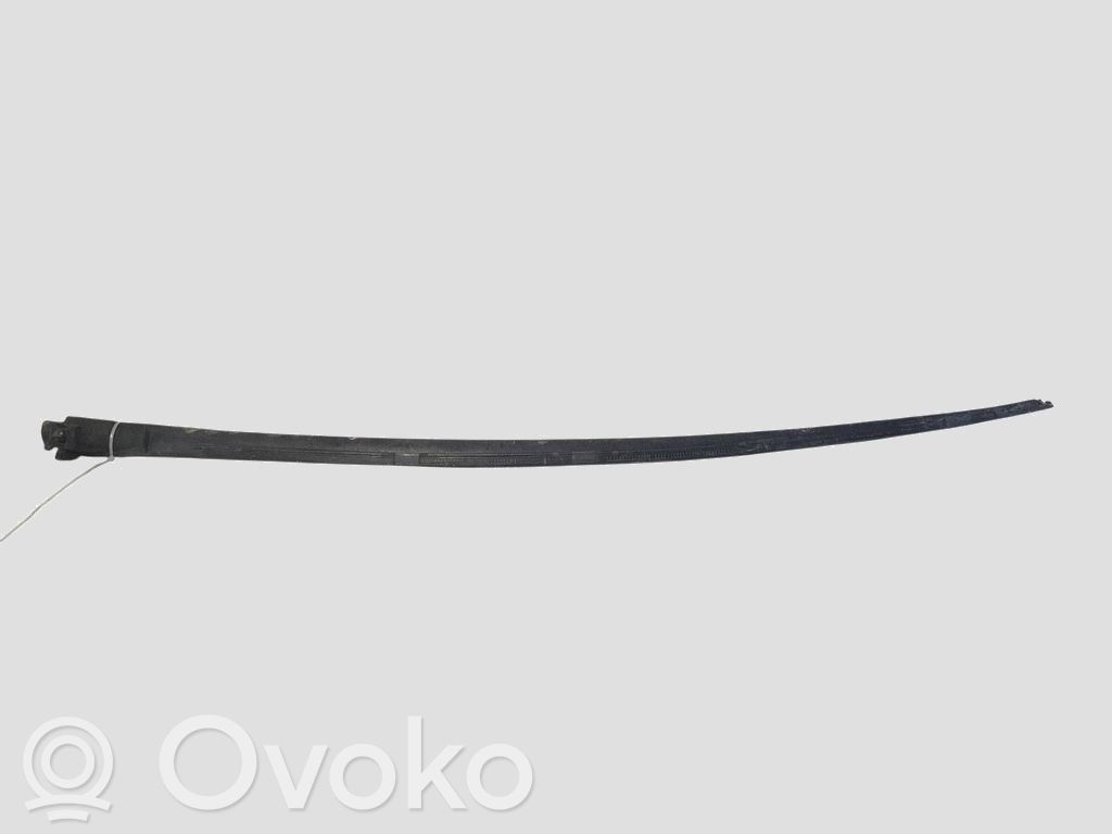 Volkswagen Golf V Listwa szyby czołowej / przedniej 