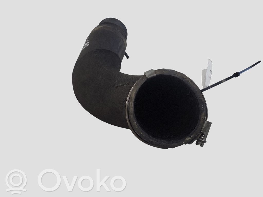 Volvo V70 Tubo flessibile intercooler 