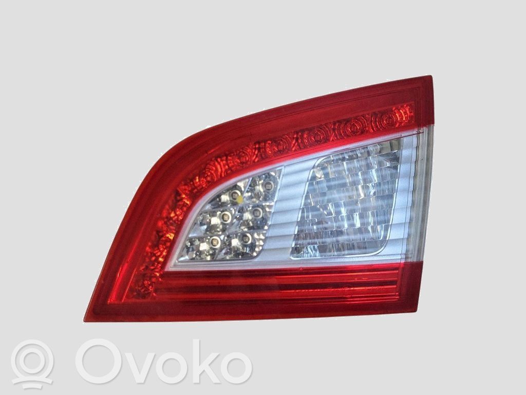 Peugeot 508 Lampă spate în capacul portbagajului 