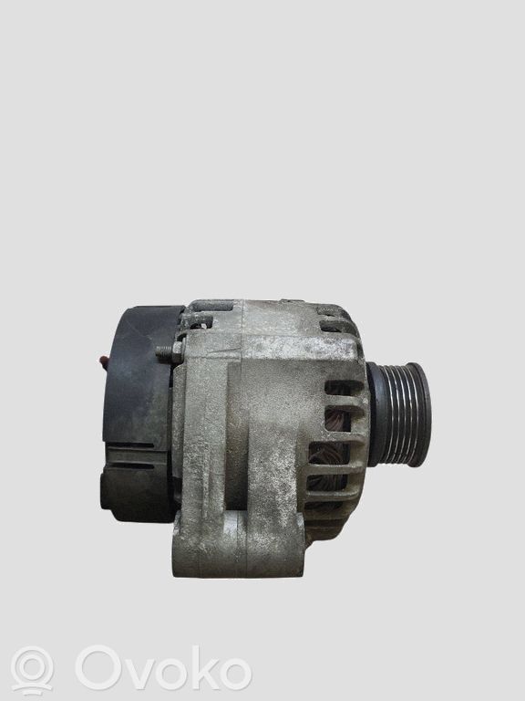 Opel Zafira B Generator/alternator 