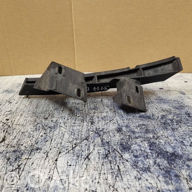 Audi Q7 4L Staffa di rinforzo montaggio del paraurti anteriore 