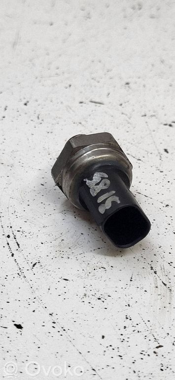 Mercedes-Benz ML W166 Capteur de pression de carburant