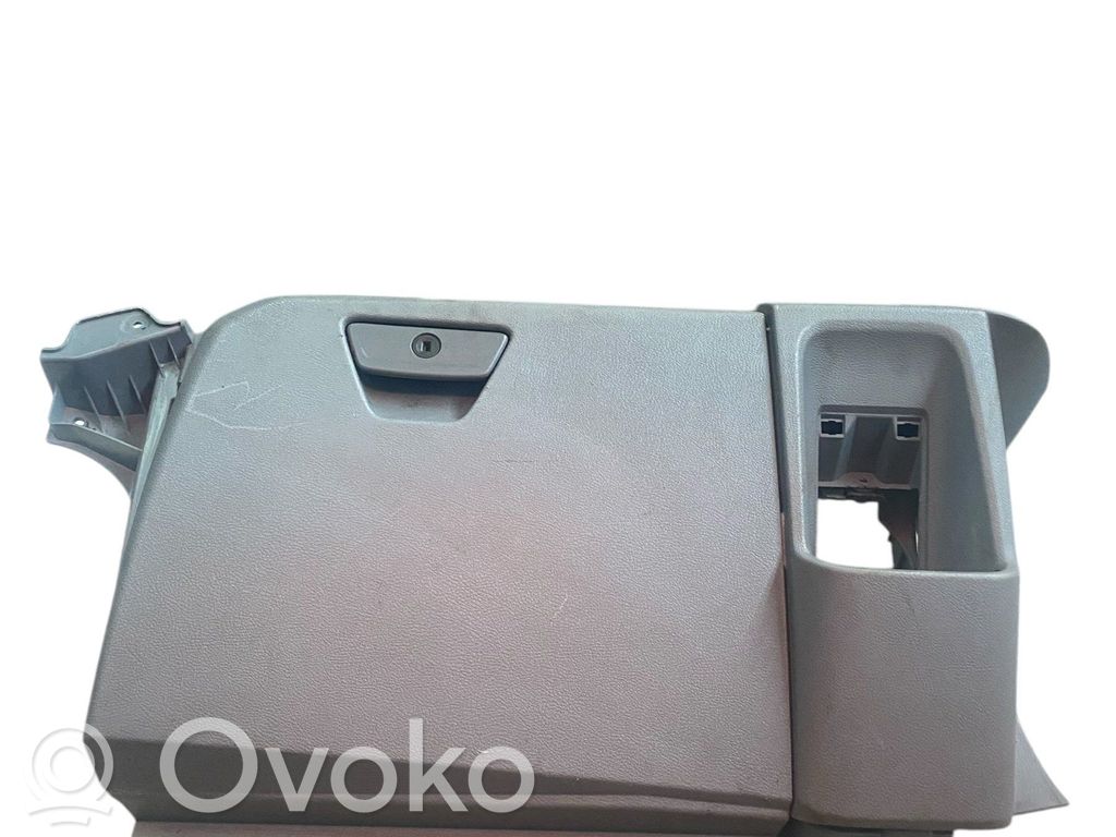 Glove box   BK31V06010AE