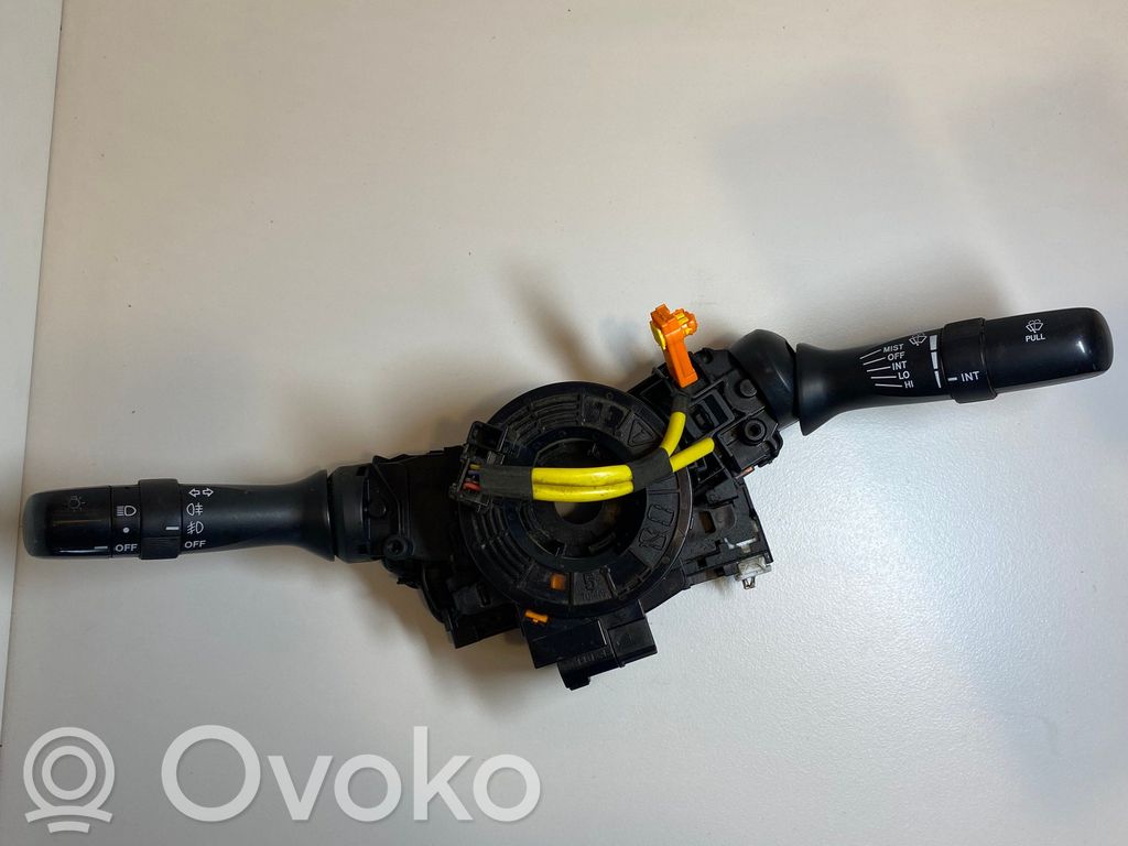 Toyota Hilux (AN10, AN20, AN30) Manetka / Przełącznik kierunkowskazów wycieraczek 