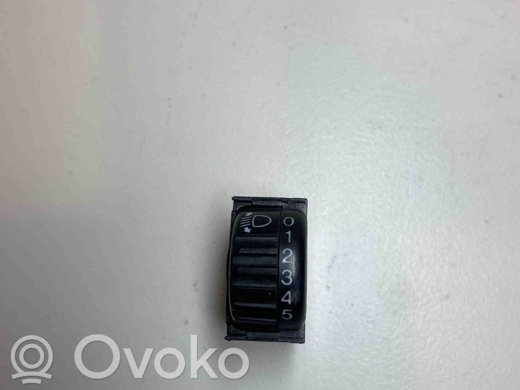 Toyota Land Cruiser (HDJ90) Headlight level height control switch 