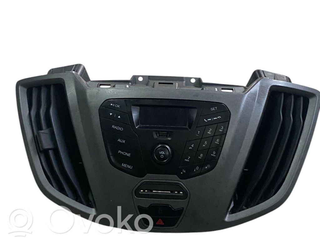 Ford Transit Radio/CD/DVD/GPS head unit 