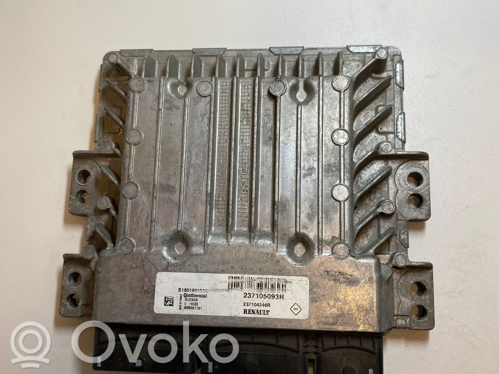 Renault Master III Engine control unit/module 
