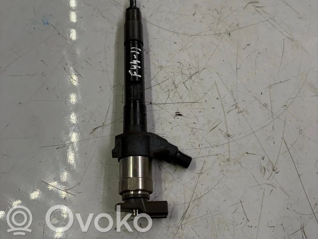 Mitsubishi L200 Inyector de combustible 