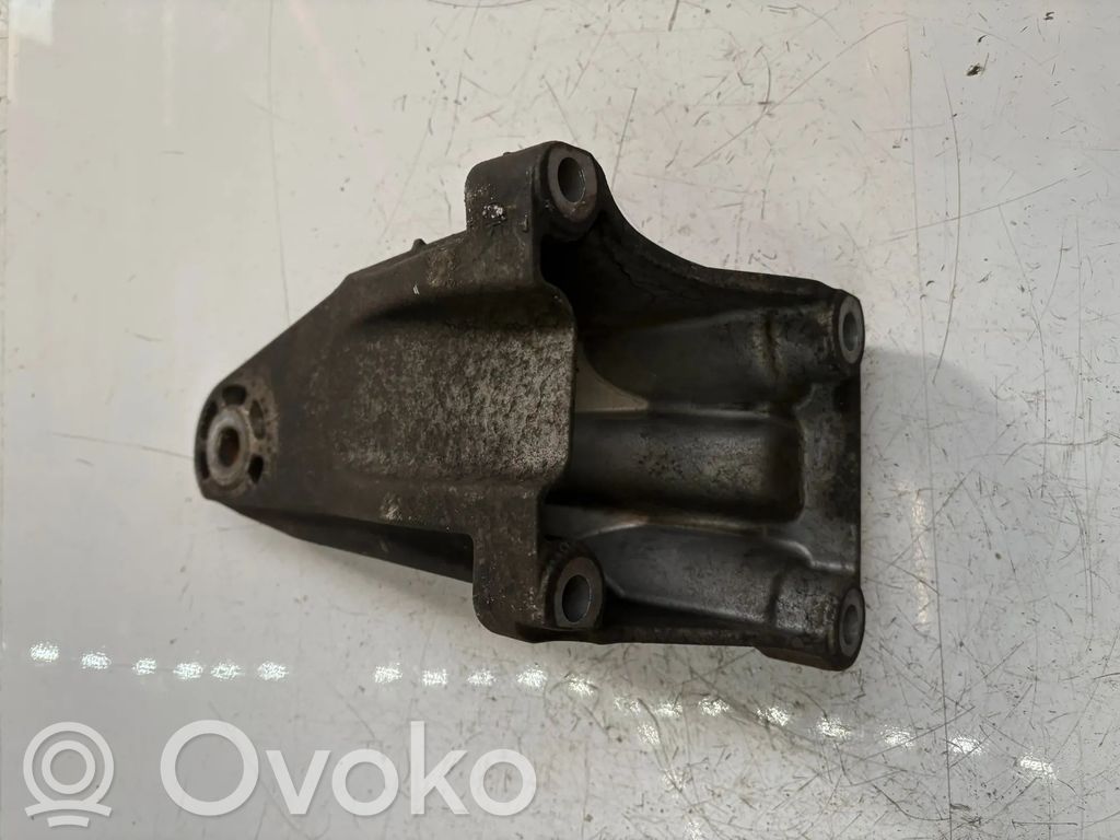 Ford Transit Engine mounting bracket 