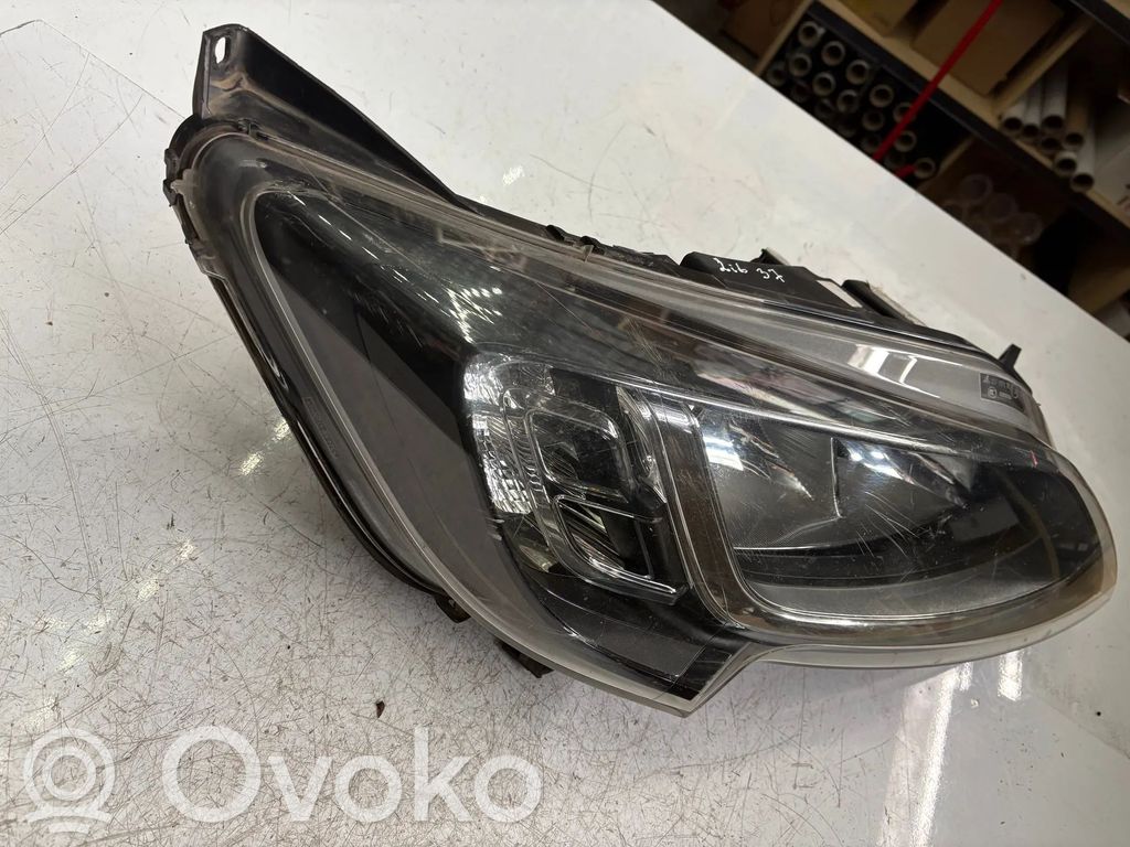 Peugeot Boxer Lampa przednia 