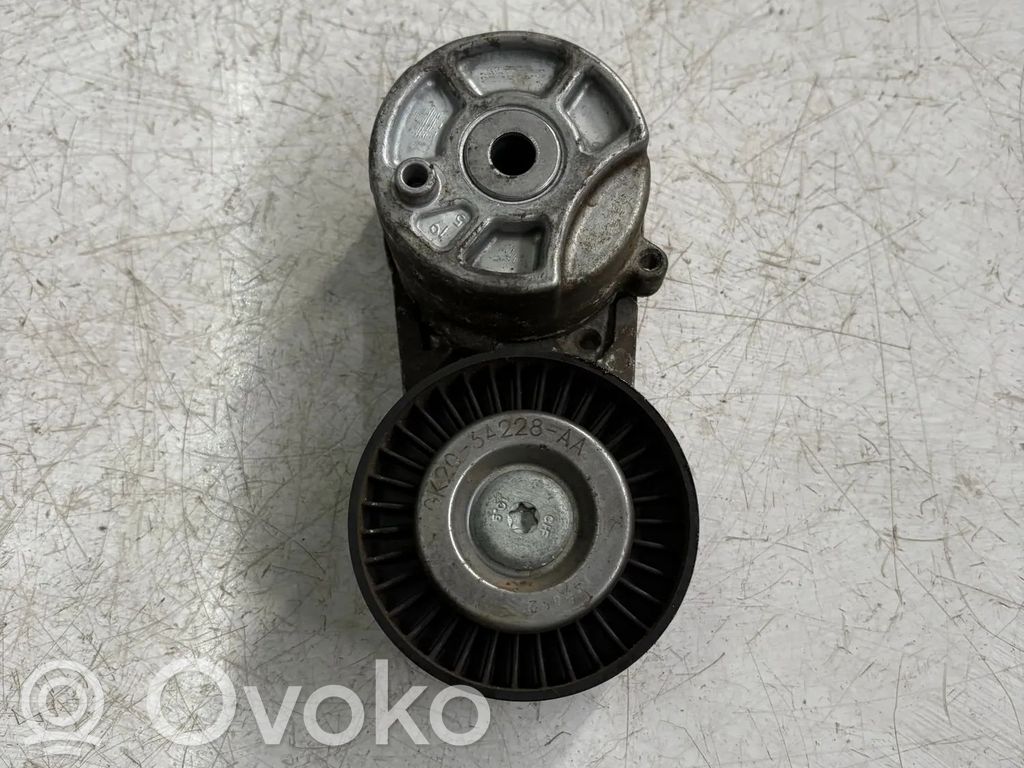 Ford Transit Ģeneratora siksnas spriegotājs 