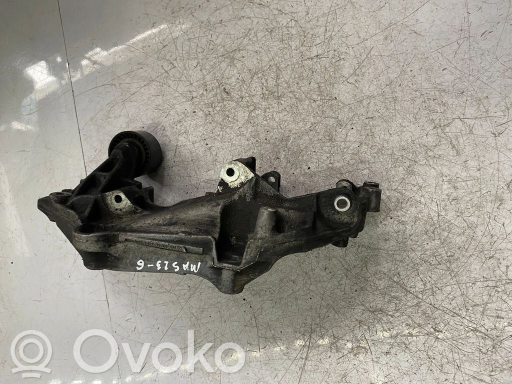 Renault Master III Suport generator/alternator 