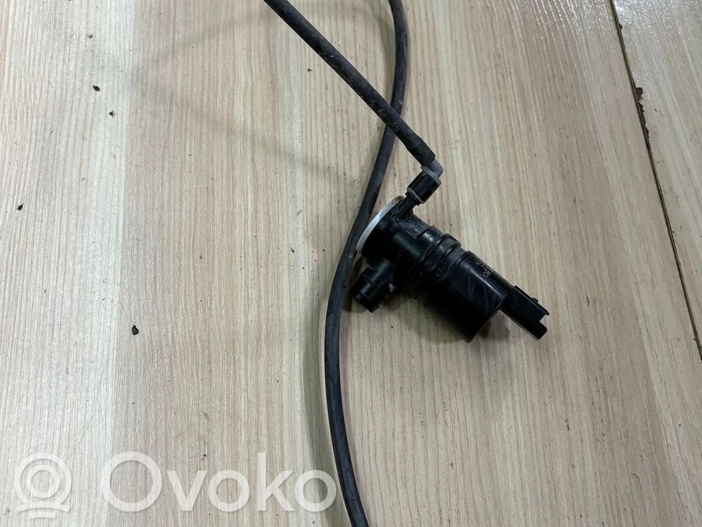 Opel Vivaro Windscreen/windshield washer pump 
