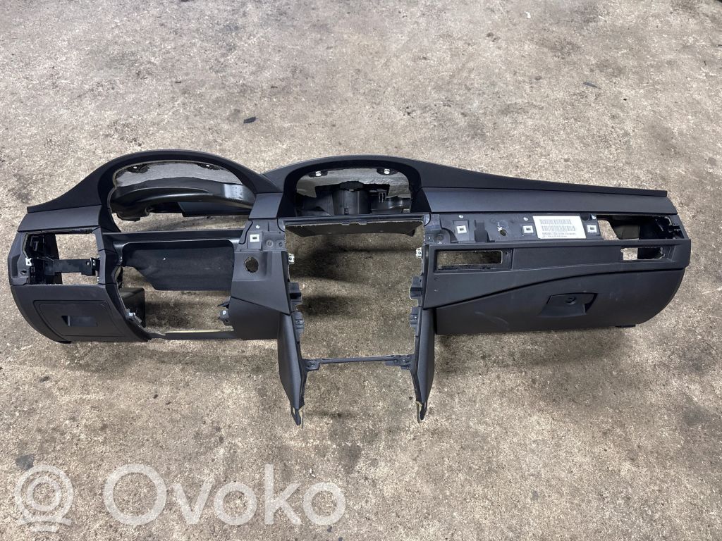 BMW 5 E60 E61 Dashboard 